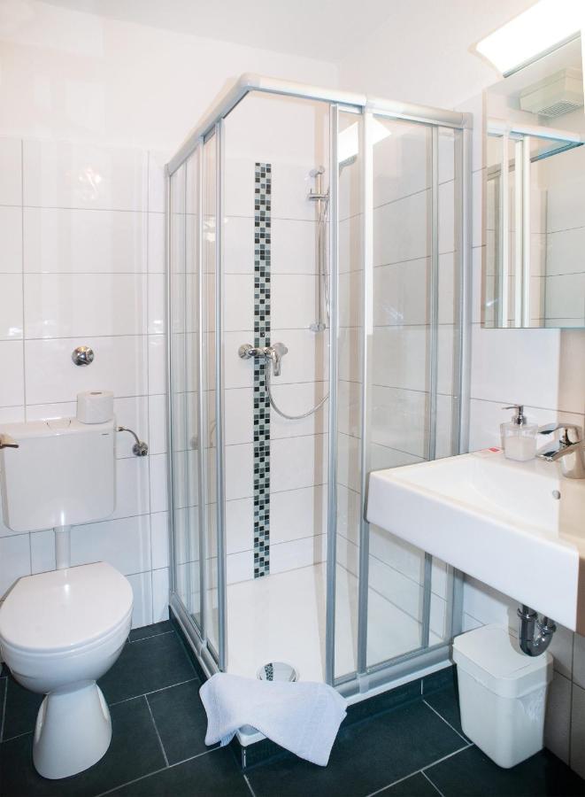 Hotel Garni Haus Schoenberger Heiligenhaus Eksteriør bilde